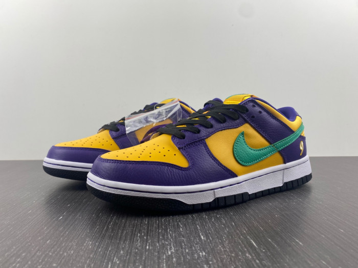 Nike Dunk Low LX Lisa Leslie  - DO9581-500