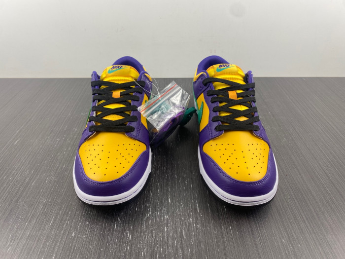 Nike Dunk Low LX Lisa Leslie  - DO9581-500