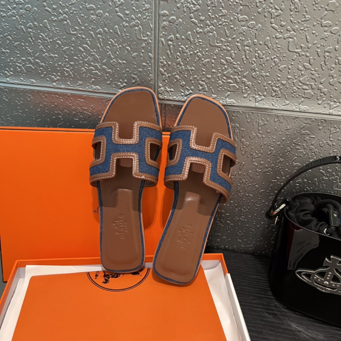 H**me5 SANDALS