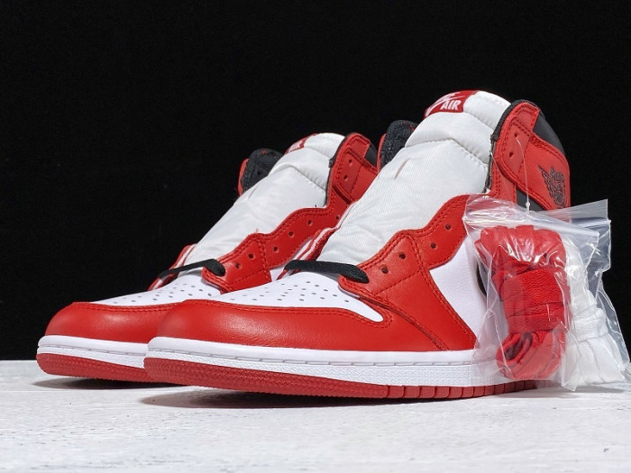 Air Jordan 1 Retro High OG 555088-101