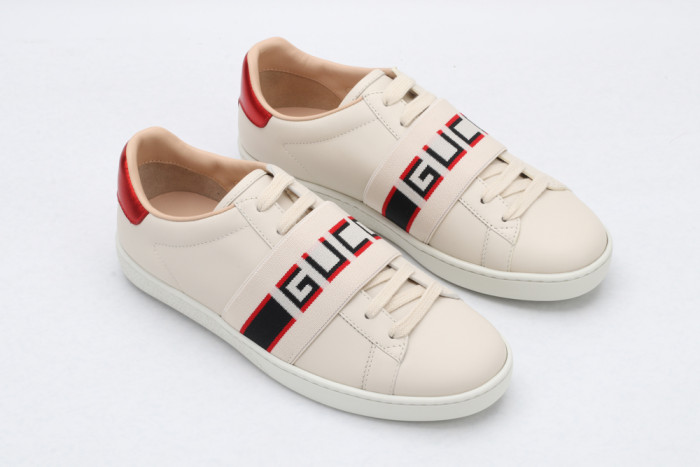 Gvc*1 Platform Sneaker