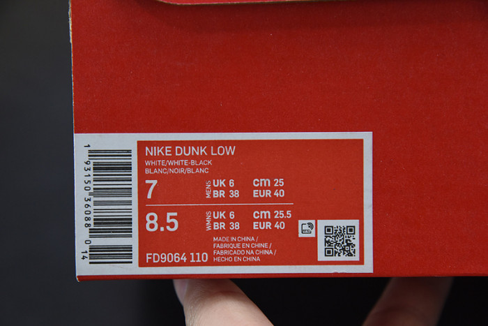 NIKE DUNK LOW “WHITE/BLACK/ROYAL“ FD9064-110