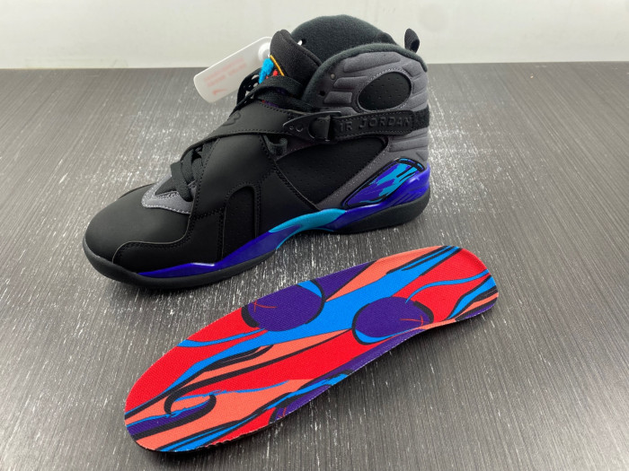 AIR JORDAN 8 RETRO 