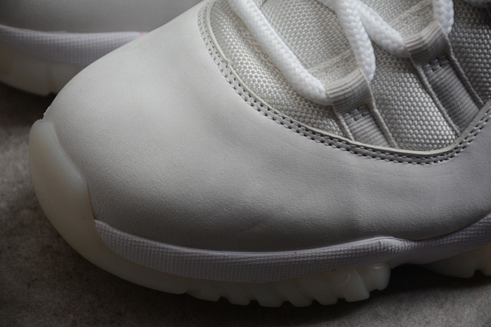 Air Jordan 11 Retro Platinum Tint - 378037-016