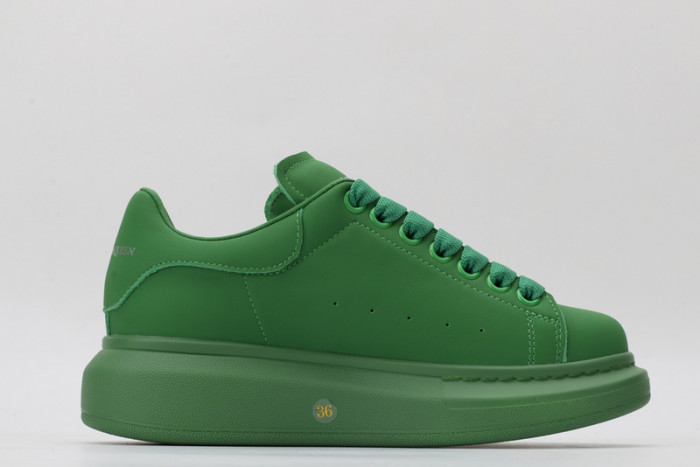 A1exa*der Mcqv*en OVERSIZED