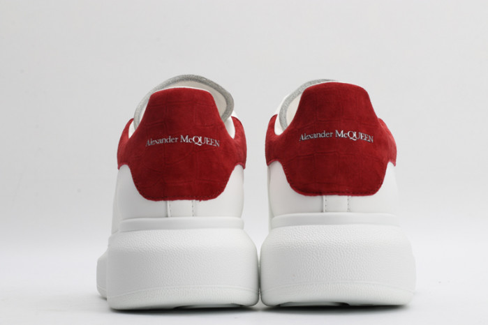 A1exa*der Mcqv*en OVERSIZED