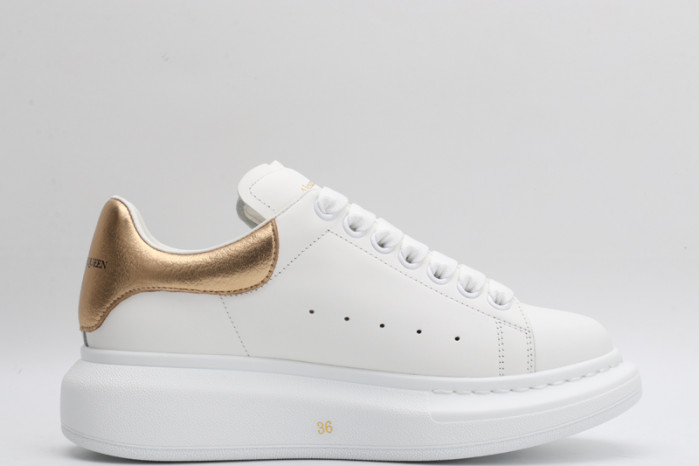 A1exa*der Mcqv*en OVERSIZED