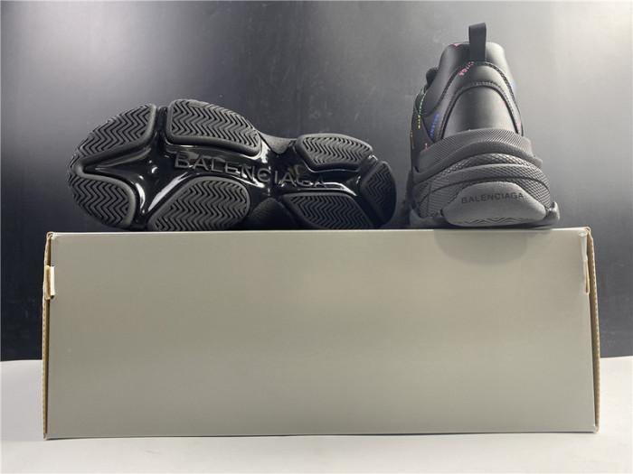 BLCG SNEAKER TRIPLE.S.