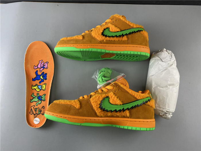 GRATEFUL DEAD X NIKE SB DUNK LOW“ ORANGE BEAR” CJ5378 800