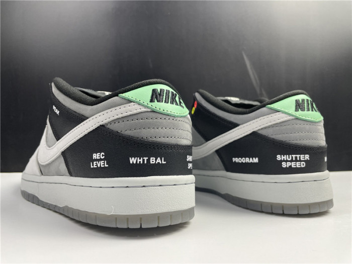 Nike sb dunk “VX1000 Comcorder” CV1659 001