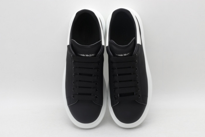 A1exa*der Mcqv*en OVERSIZED