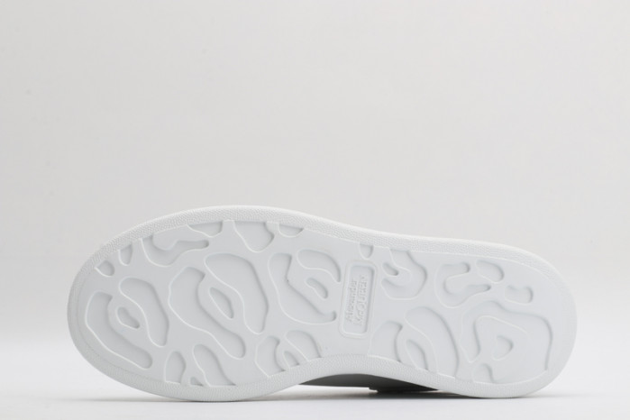 A1exa*der Mcqv*en OVERSIZED