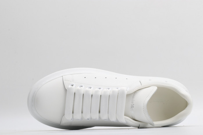 A1exa*der Mcqv*en OVERSIZED