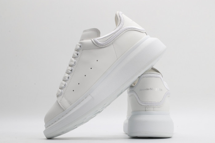 A1exa*der Mcqv*en OVERSIZED