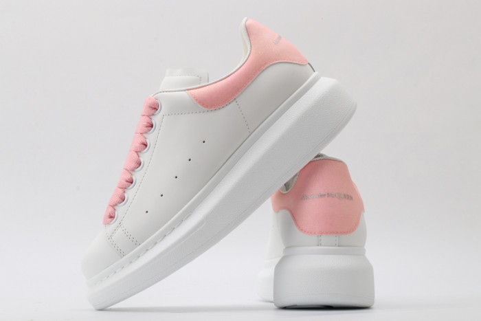 A1exa*der Mcqv*en OVERSIZED