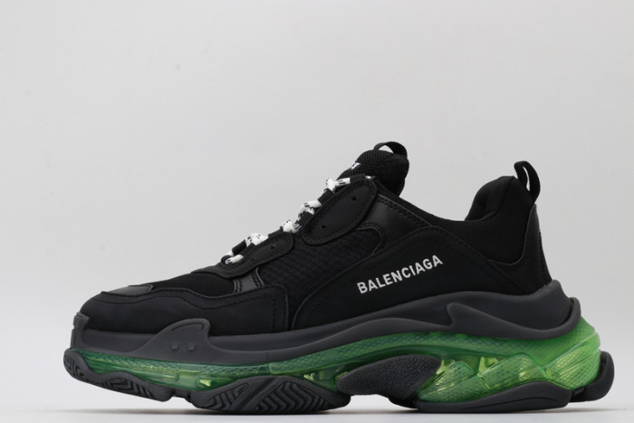 BLCG SNEAKER TRIPLE.S.