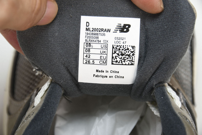 New Balance M2002RAW