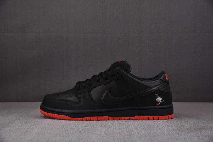Nike Dunk Low SB Black Pigeon 883232-008