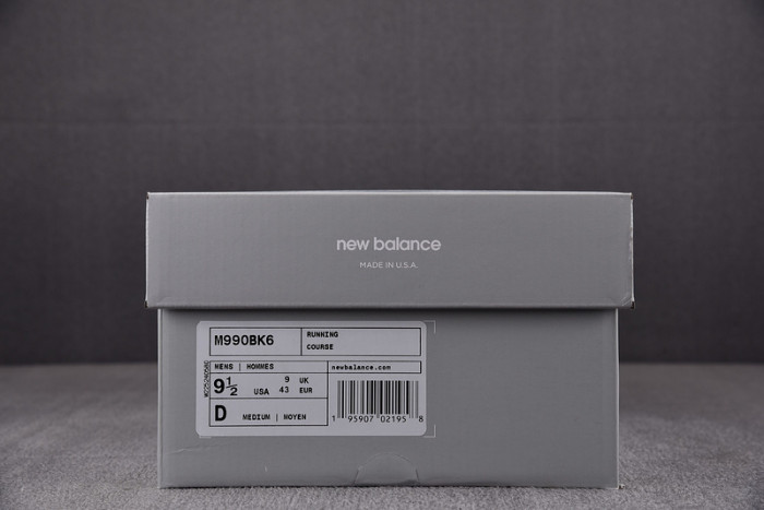 New Balance M990BK6