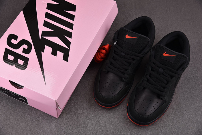 Nike Dunk Low SB Black Pigeon 883232-008