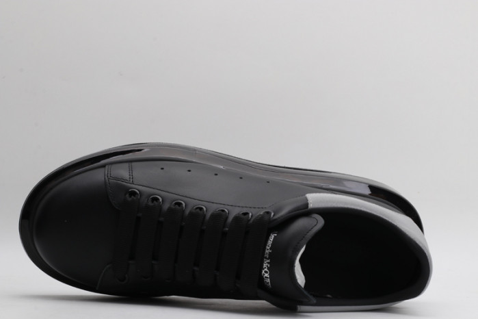 A1exa*der Mcqv*en OVERSIZED