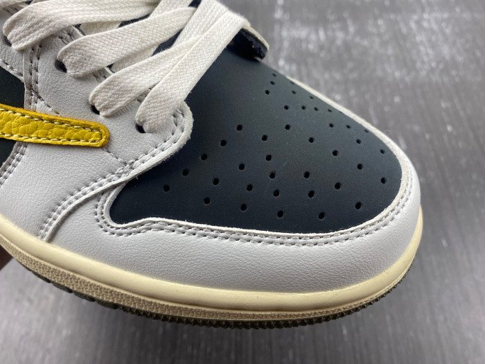 Travis Scott x Air Jordan 1 Low