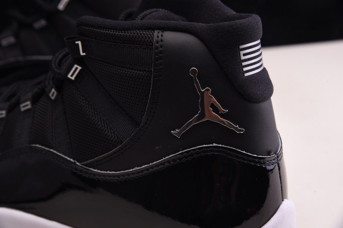 AIR JORDAN 11 RETRO METALLIC SILVER CT8012-011