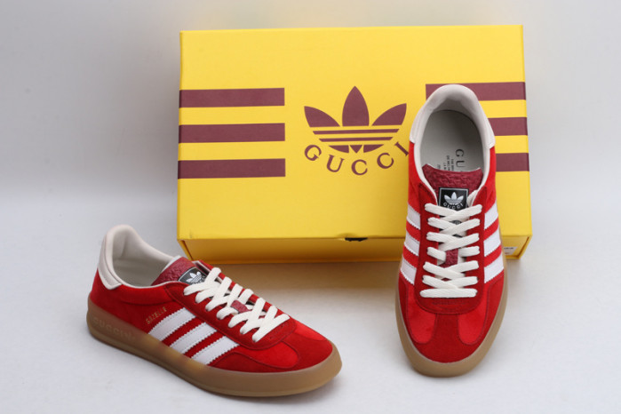 Gv*c* X ADIDA* SNEAKER