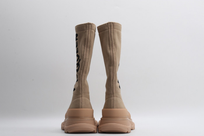 A1exa*der Mcqv*en Tread