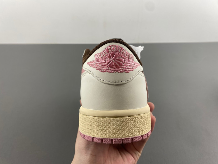 TRAVIS SCOTT X AIR JORDAN 1 LOW OG "DARK PONY" DZ4137-206