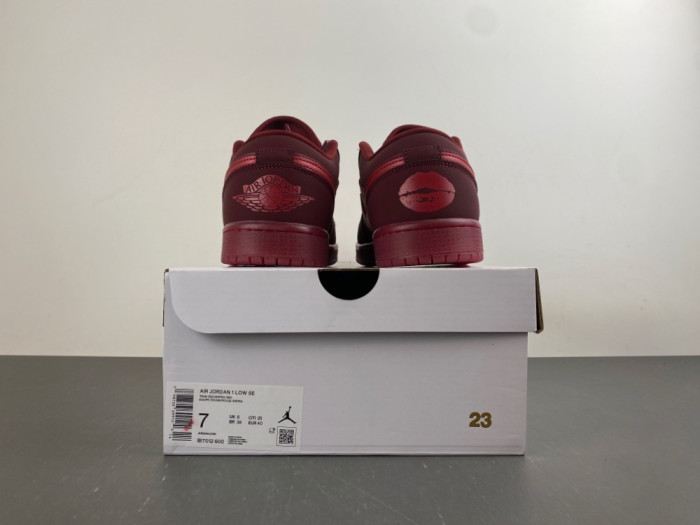 Air Jordan 1 Low SE Valentine