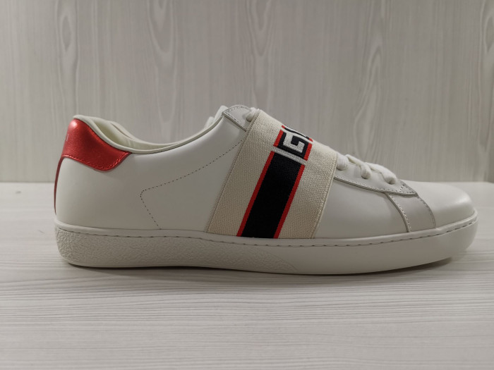 Gvc*1 Platform Sneaker