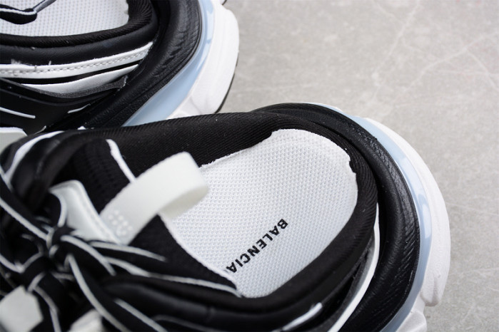 Ba1en*iaga Track Mule