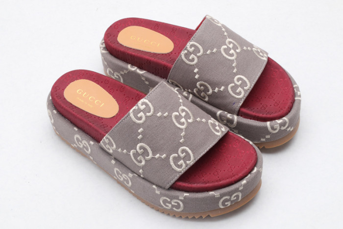 Gvc*1 SANDAL