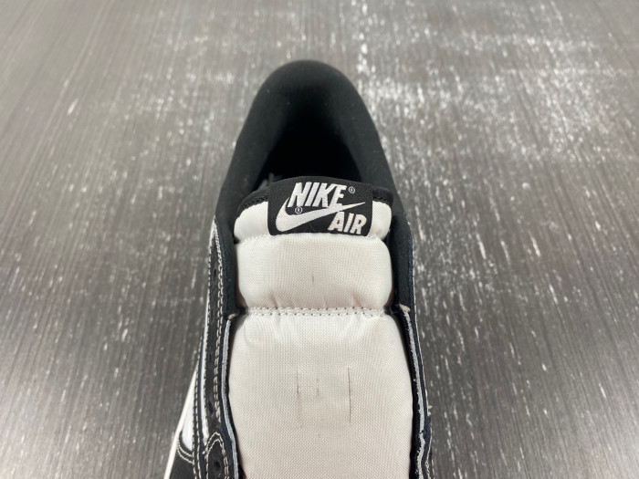 Air Jordan 1 Retro Low LV Panda DL2211-001