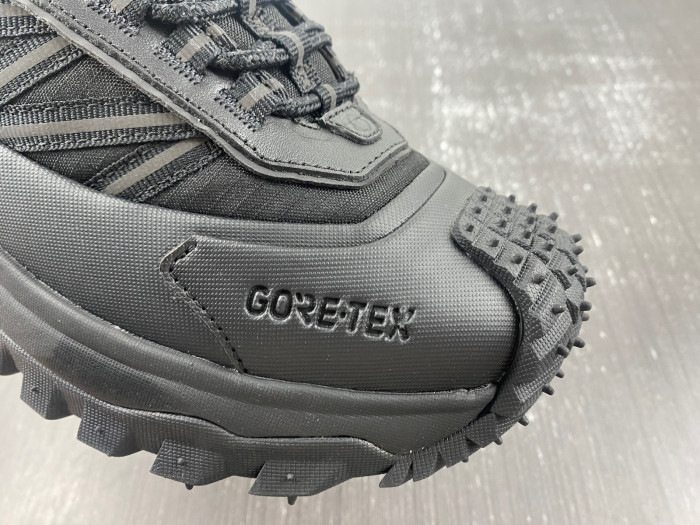 MONCLER TRAILGRIP GORE-TEX