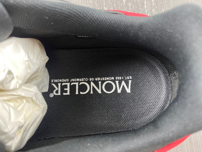 MONCLER TRAILGRIP GORE-TEX