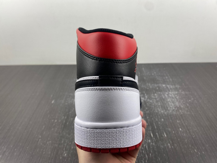 AIR Jordan 1 Mid Gym Red Black Toe  - DQ8426-106