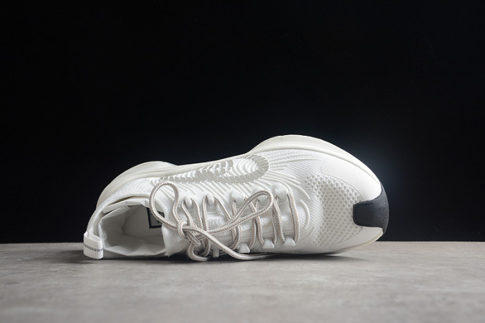 Gvc*1 Run Low-top Sneakers 680893 USM10 8475