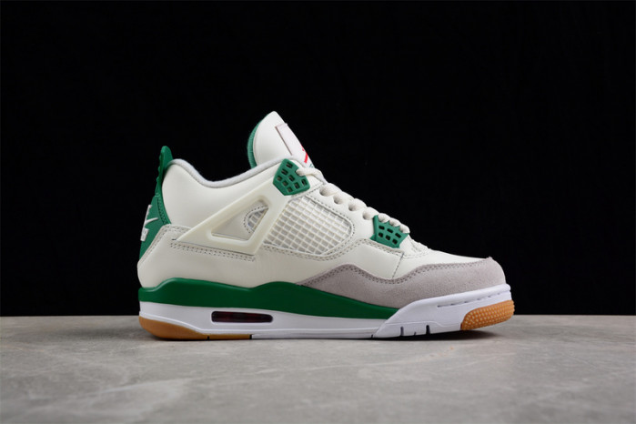Air Jordan 4 Retro SB Pine Green - DR5415-103
