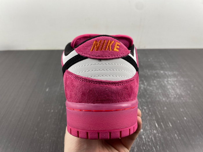 Powerpuff Girls x Nike SB Dunk Low “Buttercup” FZ8319-600