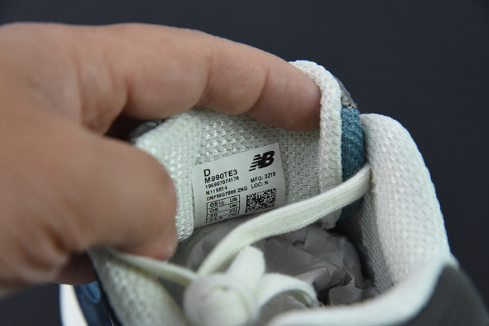 New Balance M990TE3
