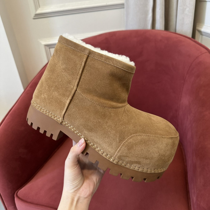 Ba1en*iaga Brown Alaska Fur Bootie