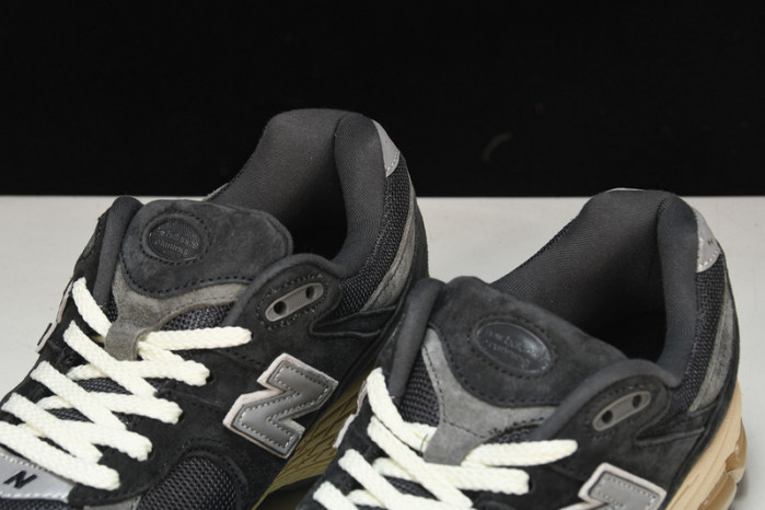 New Balance M2002RHO