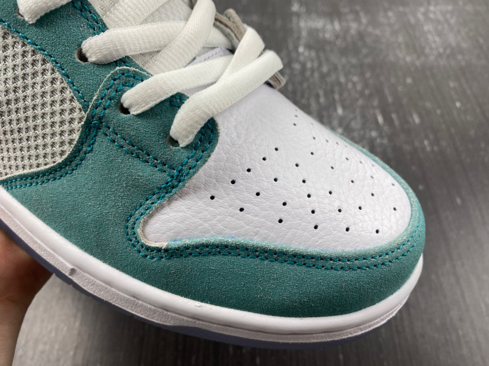 April Skateboards X Dunk Low SB 