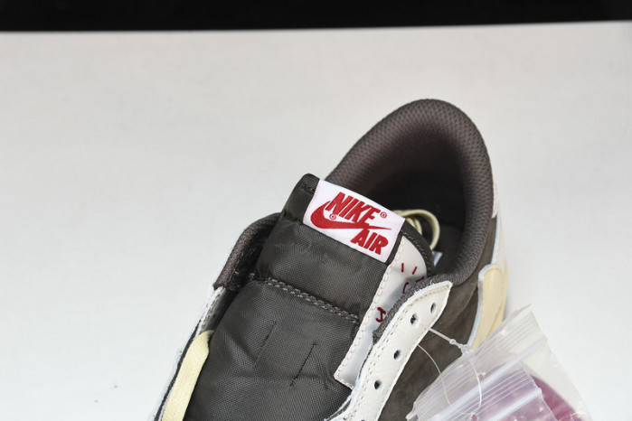 Travis Scott x Nike Air Jordan 1 Low DM7866-162