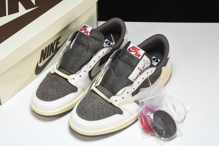Travis Scott x Nike Air Jordan 1 Low DM7866-162