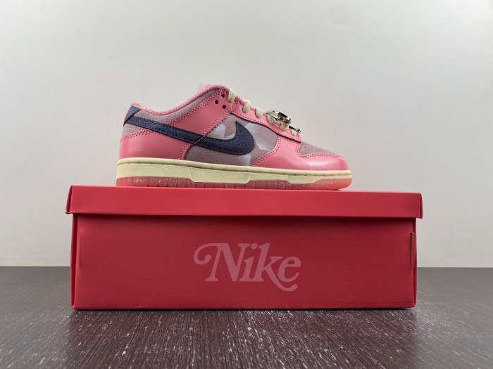 Nike Dunk Low WMNS Barbie FN8927-621