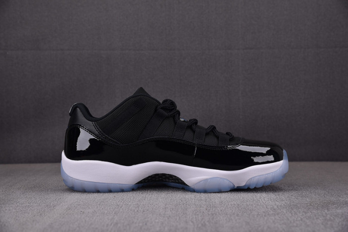 Air Jordan 11 Low 