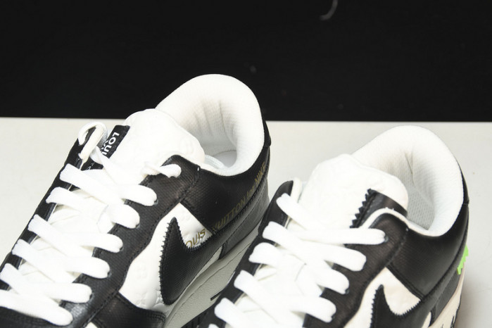 NIKE AIR FORCE 1 LOW BY VIRGIL ABLOH